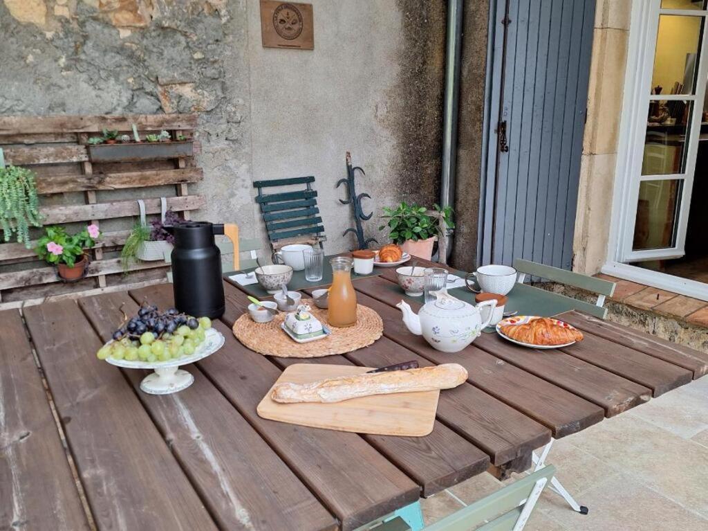 Bed and Breakfast Domaine De Capoulade Narbona Exterior foto